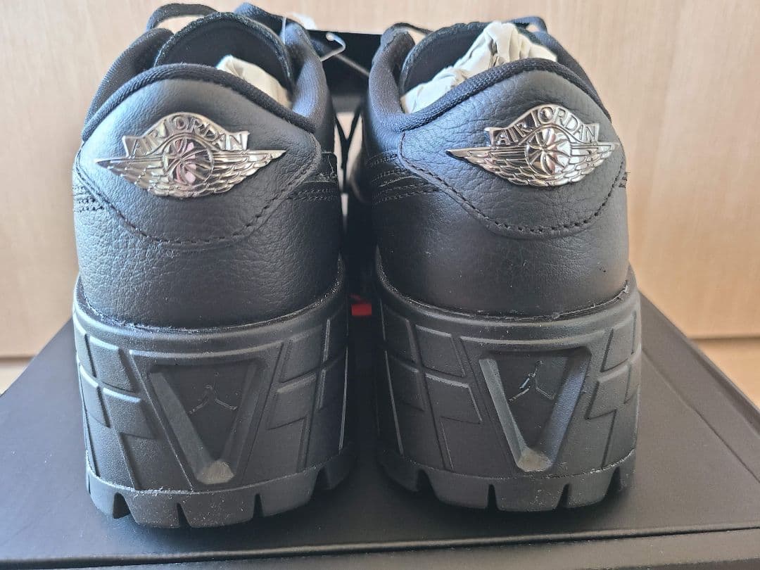 【新品未使用黒タグ箱付】ナイキ ジョーダン ブルックリン LOW 厚底 23.5