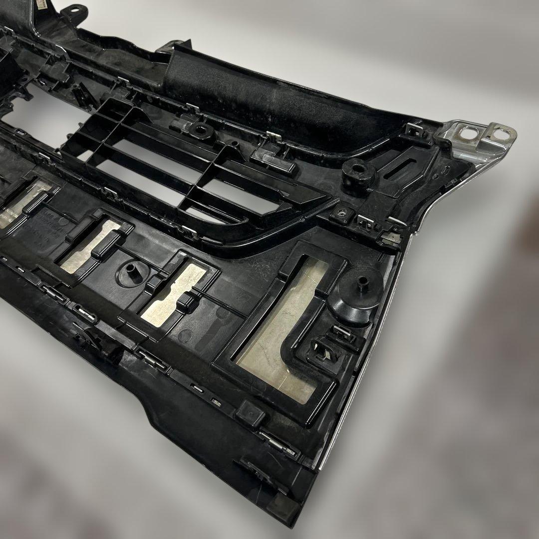 トヨタ　純正　200系　ハイエース　フロントグリル　メッキ