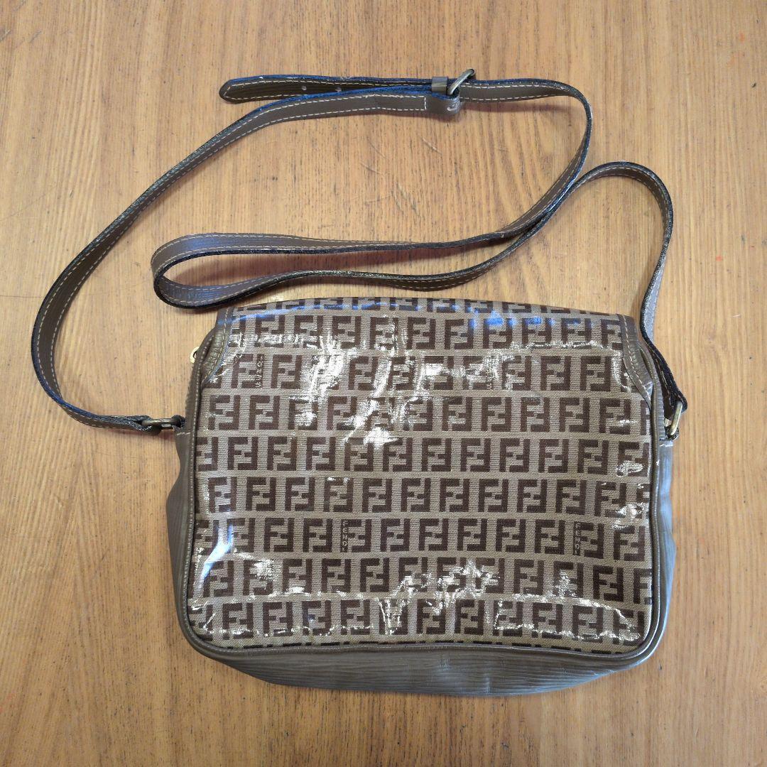 フェンディFENDI ショルダーバッグ ズッカ柄 エナメル