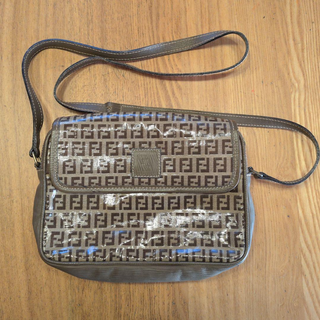 フェンディFENDI ショルダーバッグ ズッカ柄 エナメル
