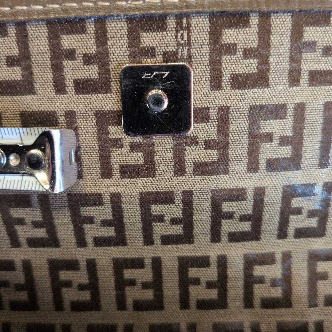 フェンディFENDI ショルダーバッグ ズッカ柄 エナメル