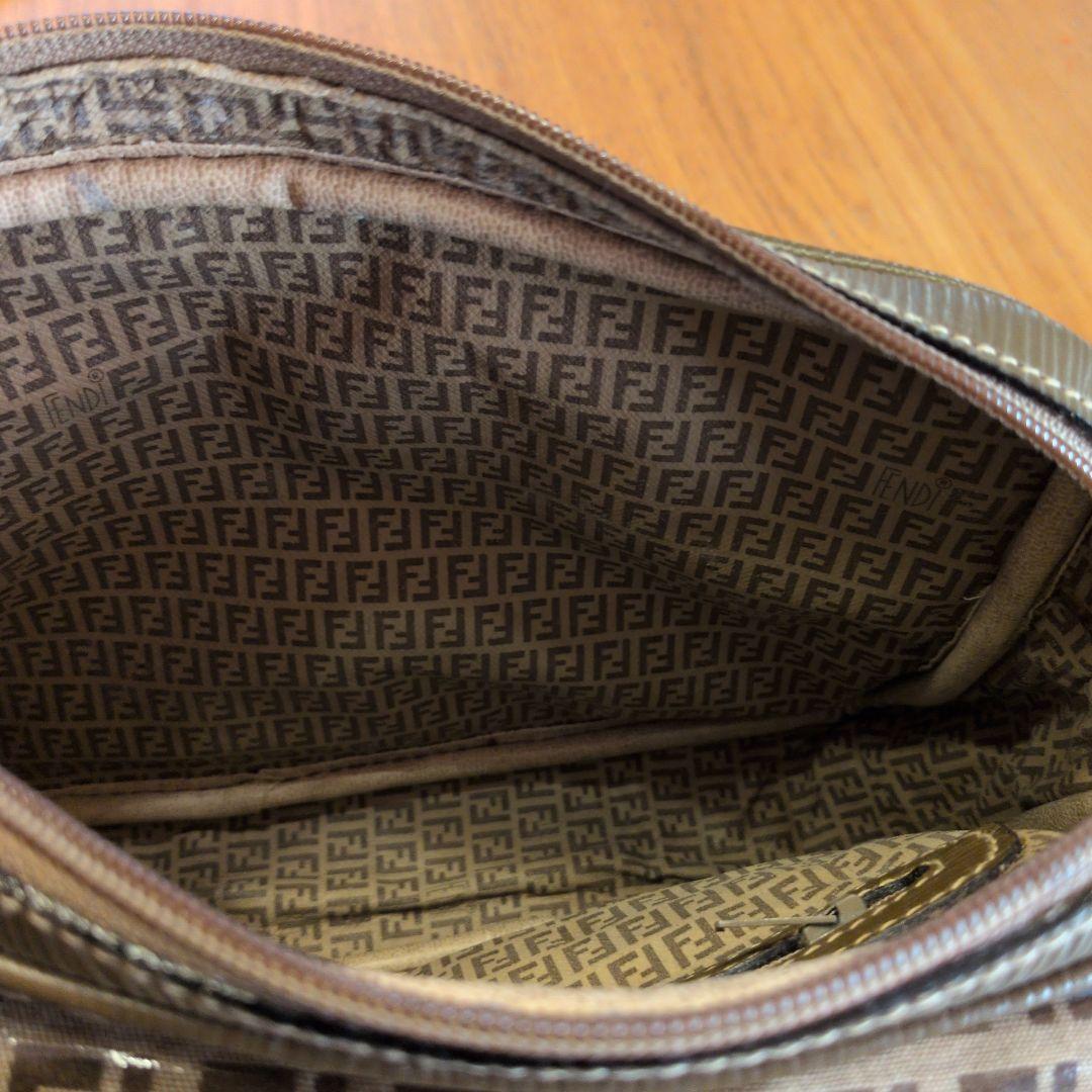 フェンディFENDI ショルダーバッグ ズッカ柄 エナメル