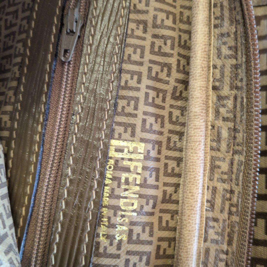フェンディFENDI ショルダーバッグ ズッカ柄 エナメル