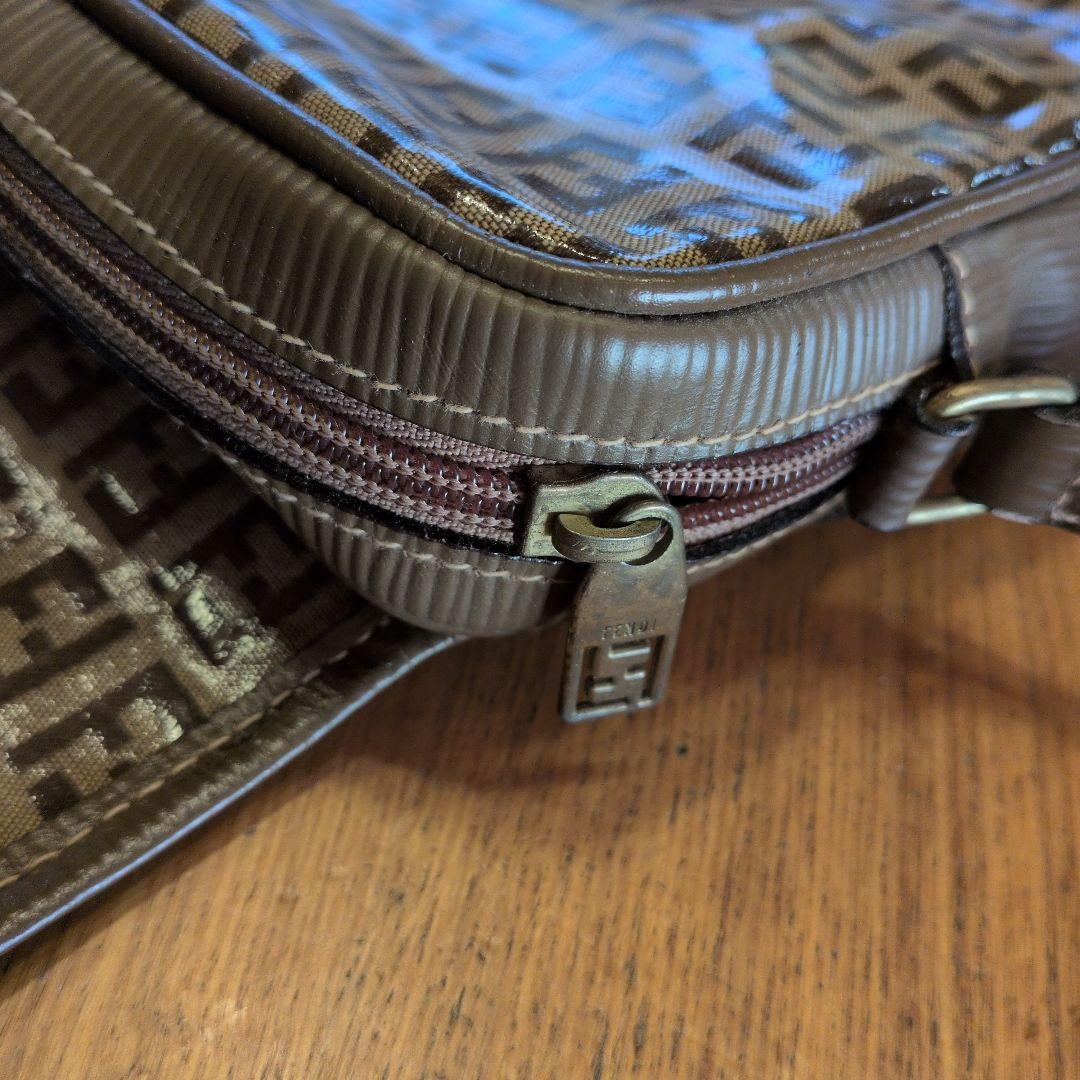 フェンディFENDI ショルダーバッグ ズッカ柄 エナメル