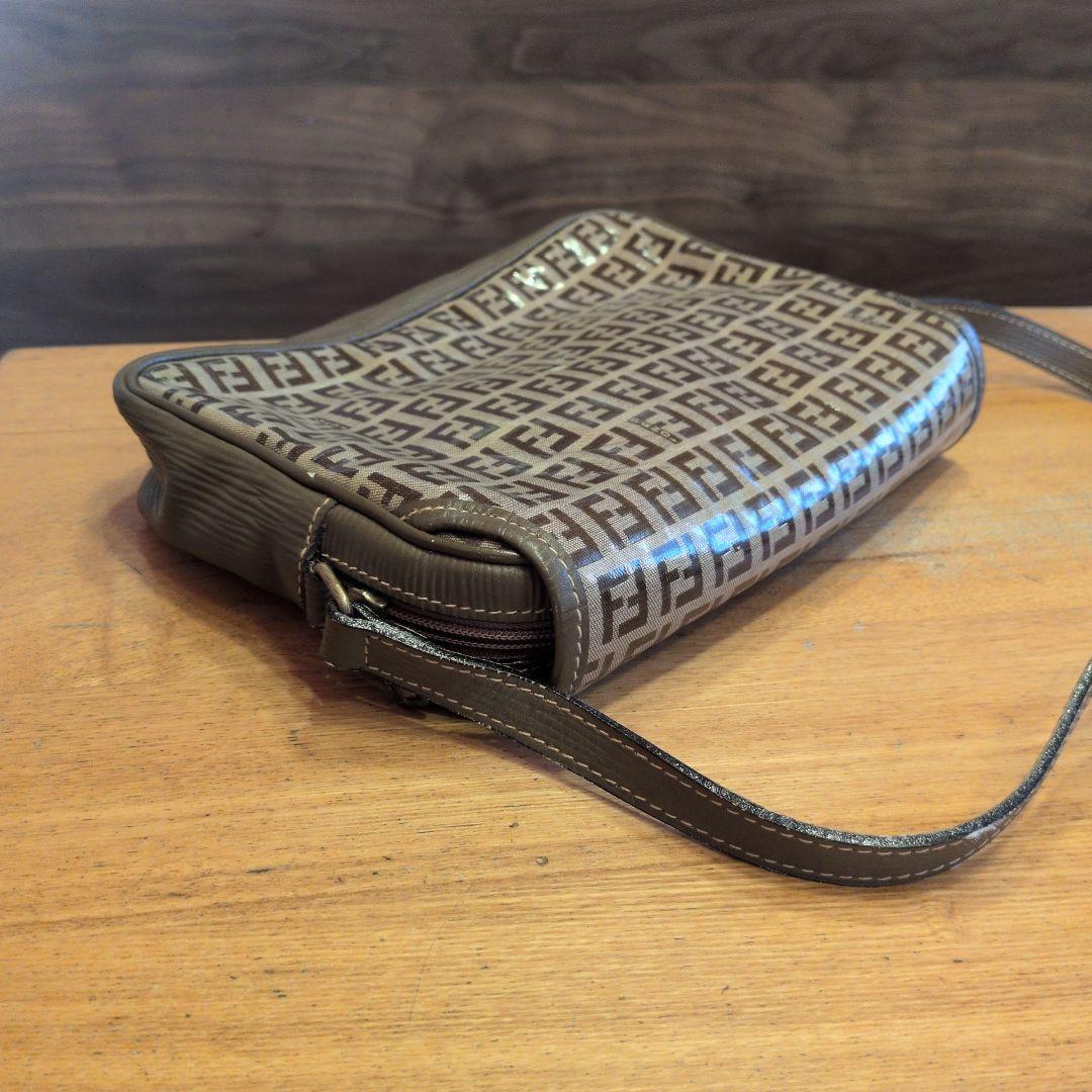 フェンディFENDI ショルダーバッグ ズッカ柄 エナメル