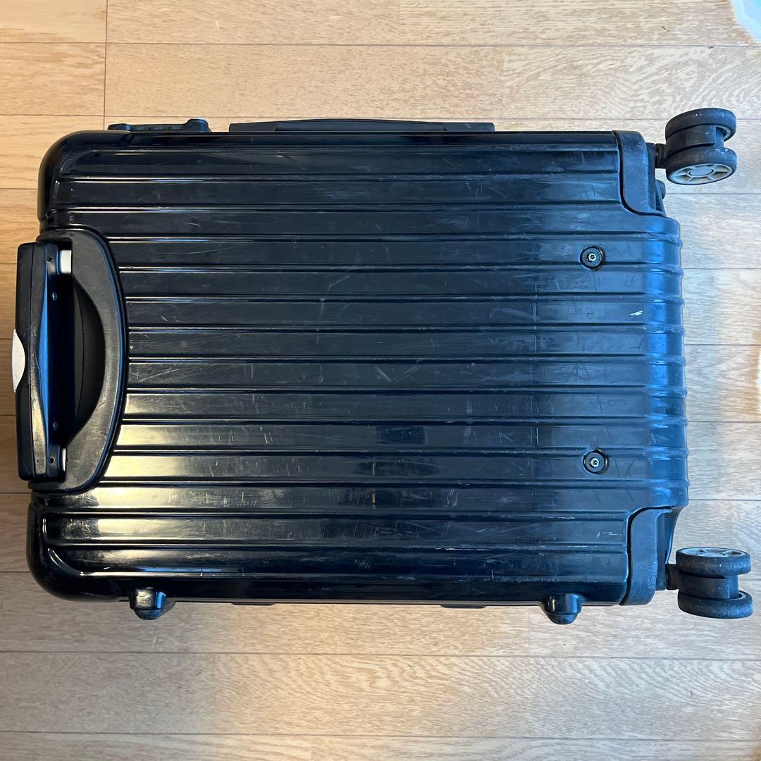 リモワ サルサデラックス 35Ｌ 機内持込可能 4輪