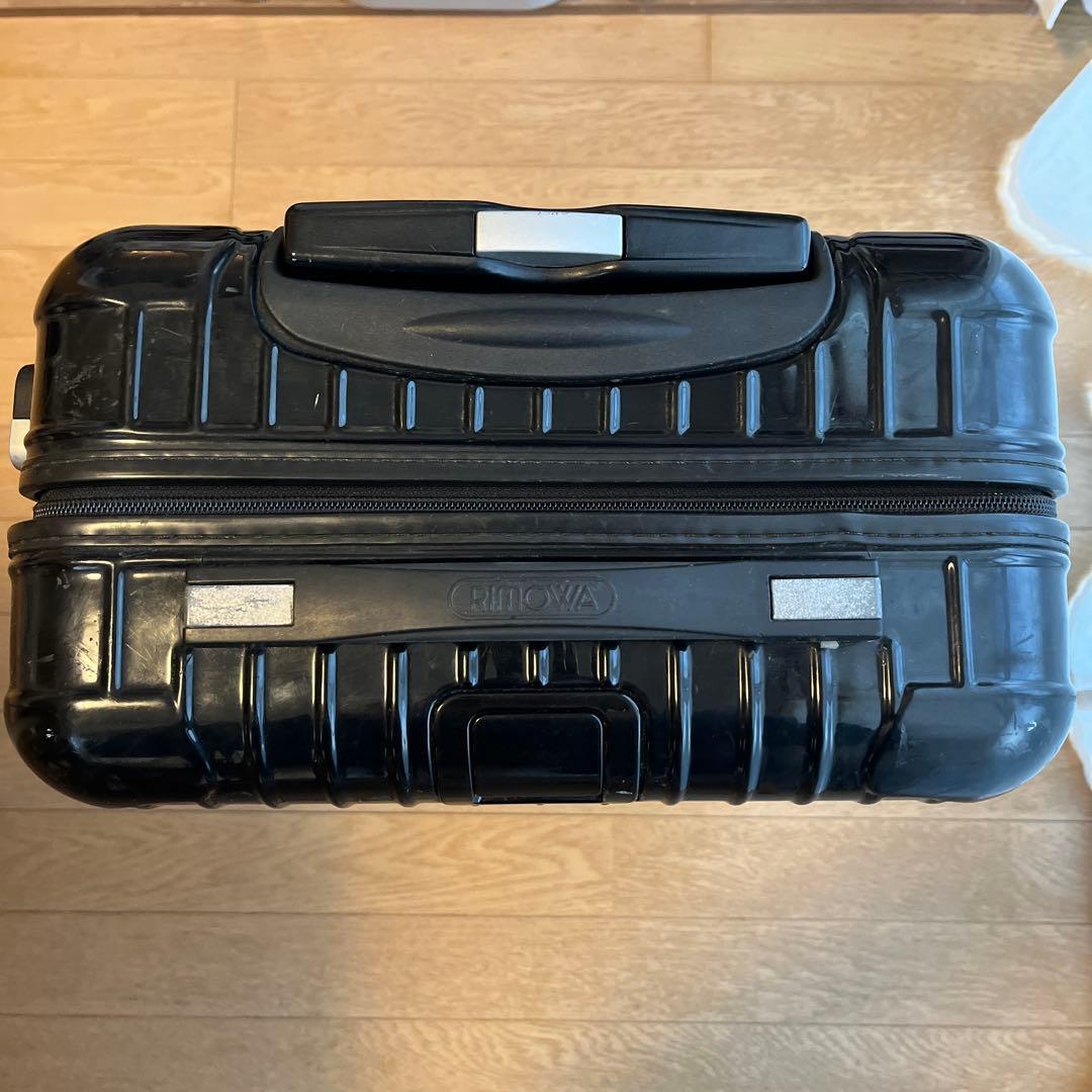 リモワ サルサデラックス 35Ｌ 機内持込可能 4輪