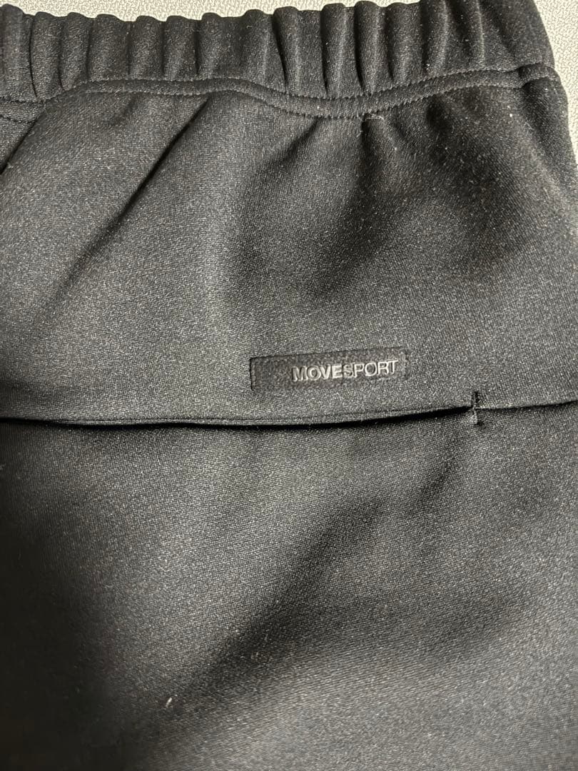 週末値下中　デサントMOVESPORT THEONE トレーニングウエア上下　M