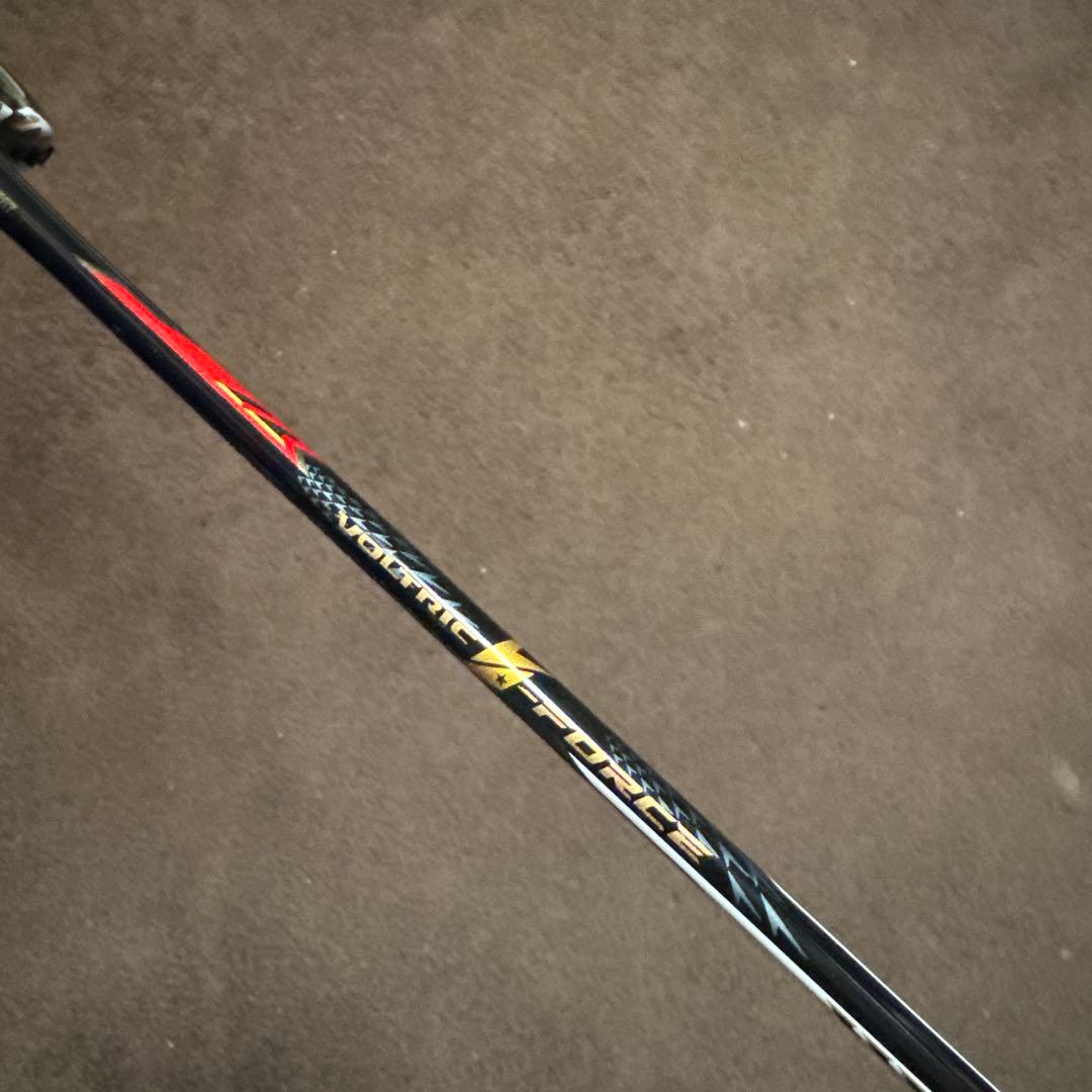 極美品YONEX VOLTRIC LD FORCE ボルトリック リンダンモデル