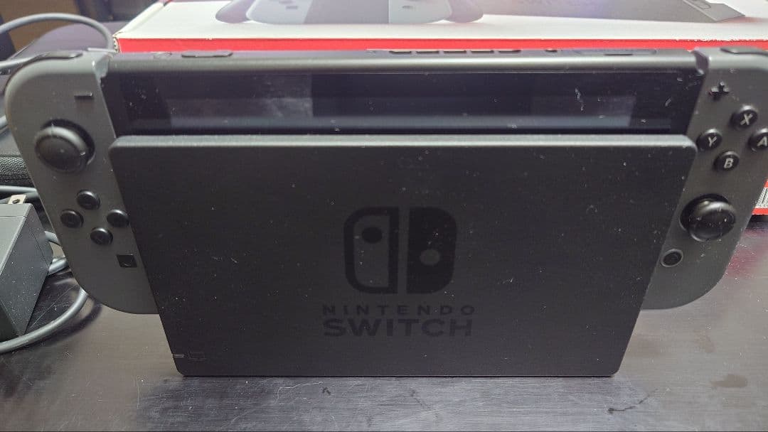 Nintendo Switch 本体 純正ケース付き プロコンもお付けします！