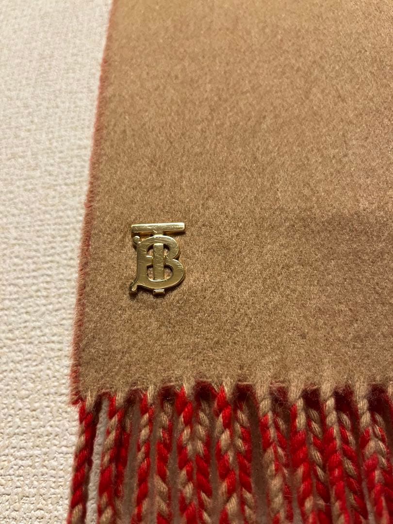 BURBERRY　バーバリー　マフラー　カシミア100％　未使用に近い