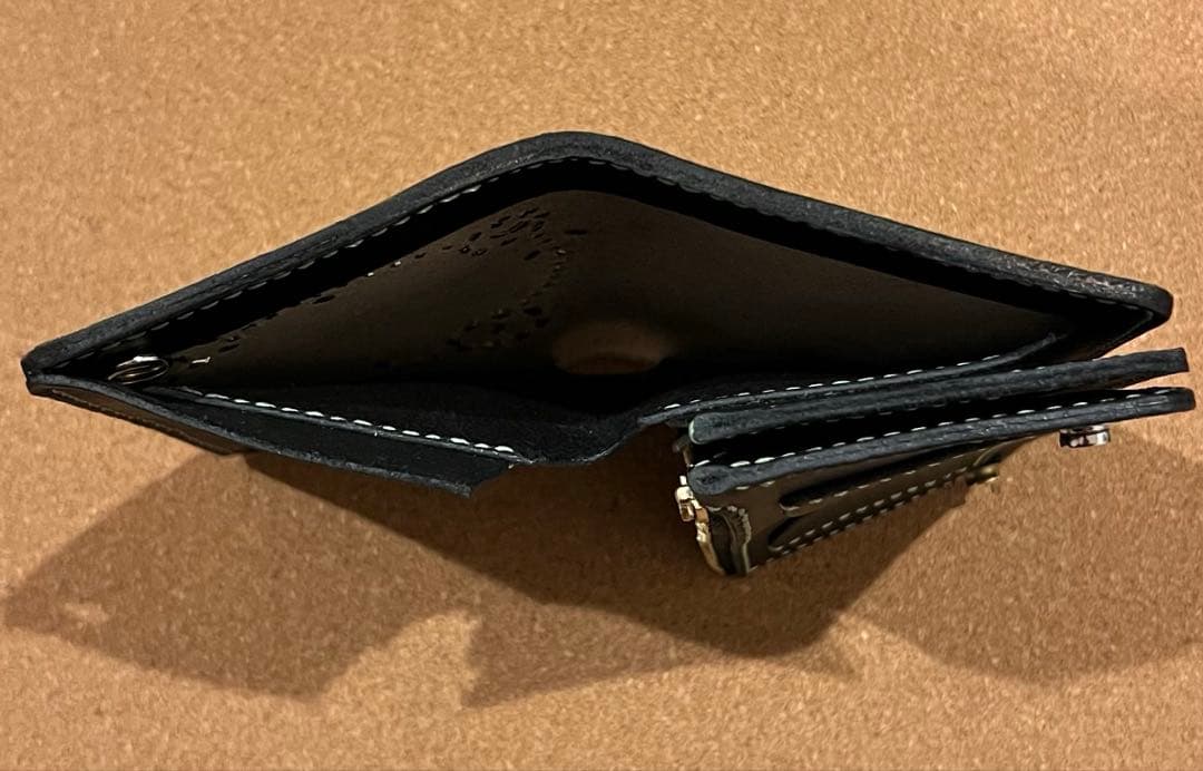 ミドルトラッカーウォレット 黄緑✖️黒 NEWスタッズデザイン