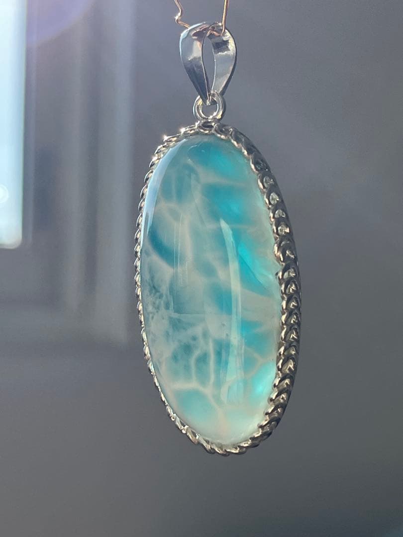 天然石☆高品質！ラリマーオーバル型ペンダントトップ☆シルバーワク付☆模様が美しい