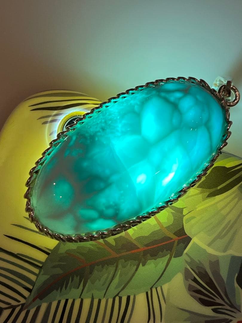 天然石☆高品質！ラリマーオーバル型ペンダントトップ☆シルバーワク付☆模様が美しい