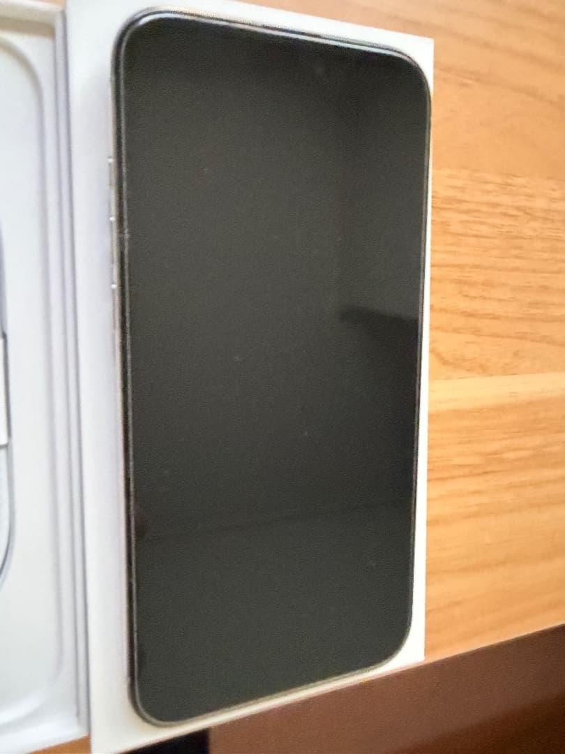 美品 iPhone 16 Pro Max バッテリー最大容量100% 256GB