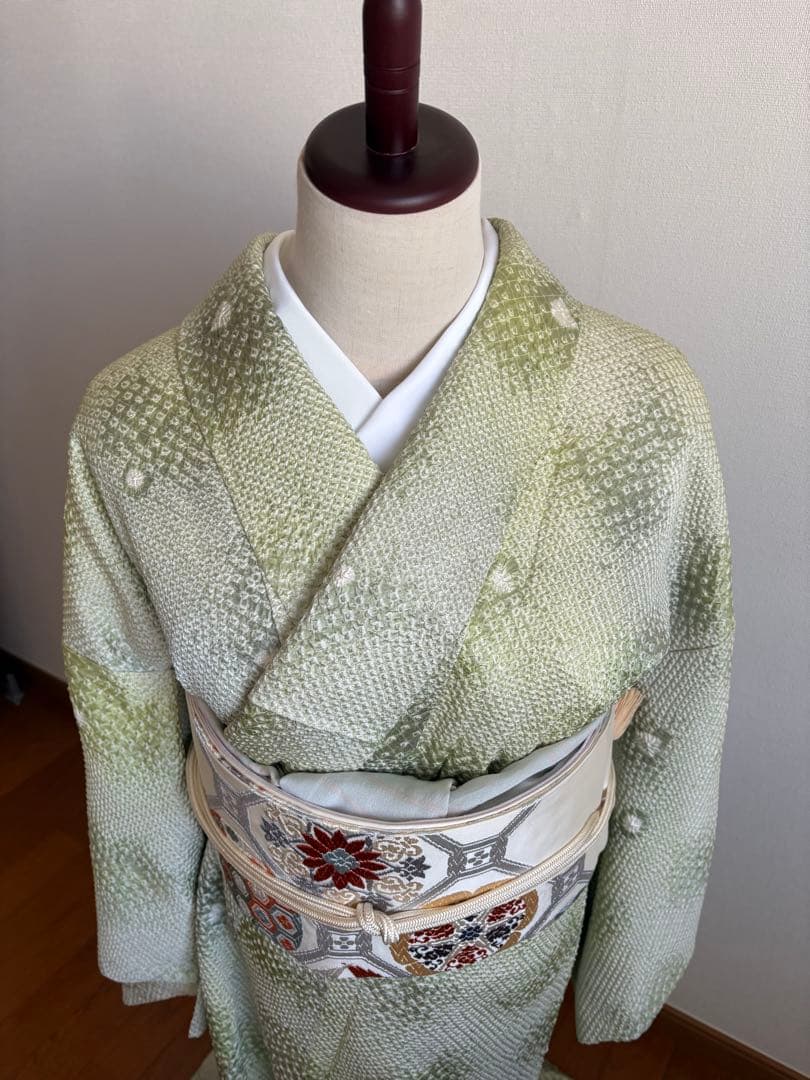 ❤️気品溢れる総絞り小紋　春の若草色　新品畳紙お付けします。