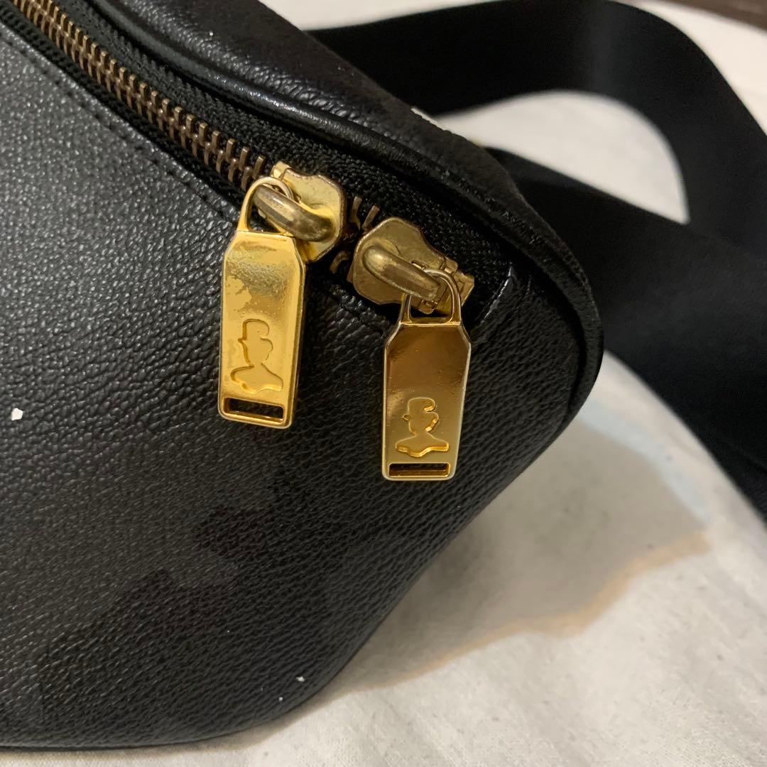 未使用級　ジャンティバンティ　黒　レザー　斜め掛け　ボディバッグ　迷彩