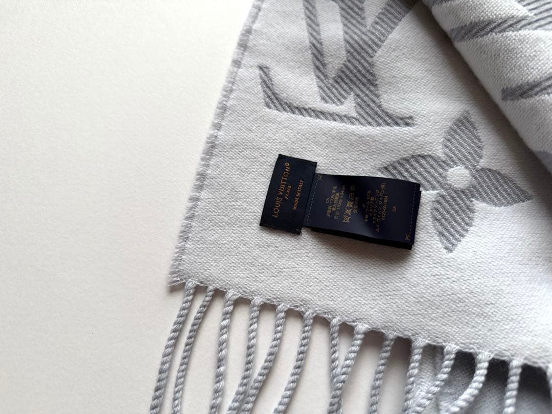 M77727 LOUIS VUITTON マフラー LV エセンシャル