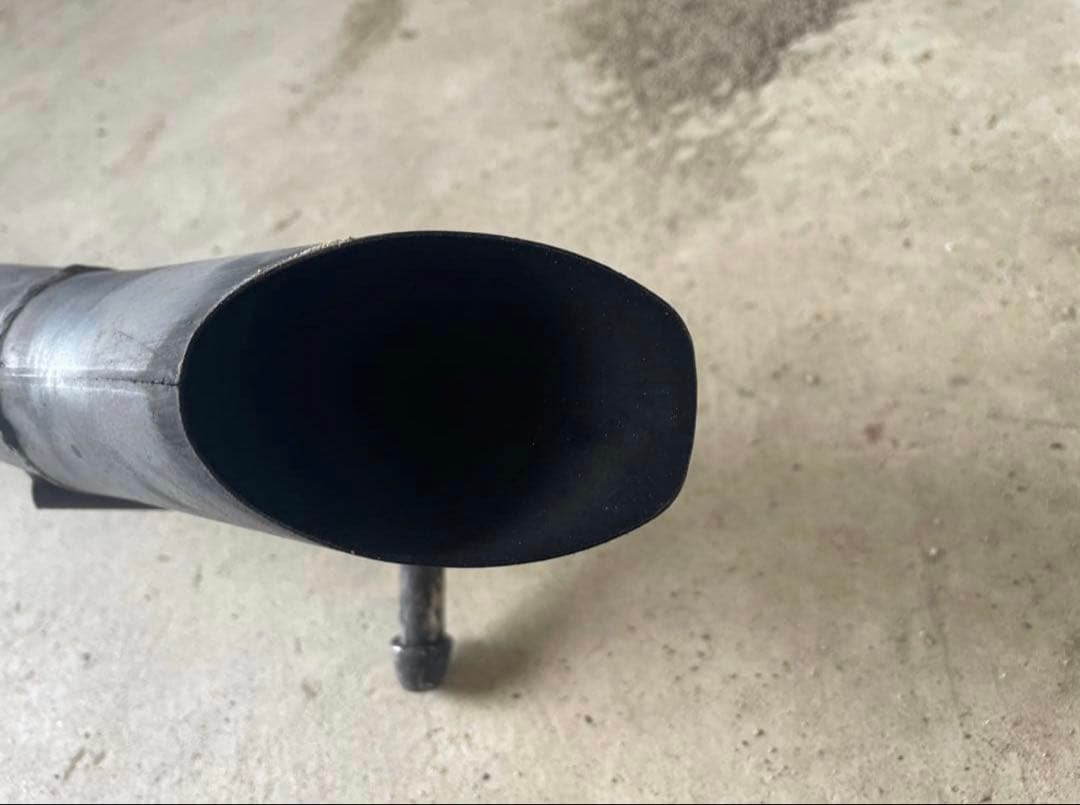 30プリウス　マフラー