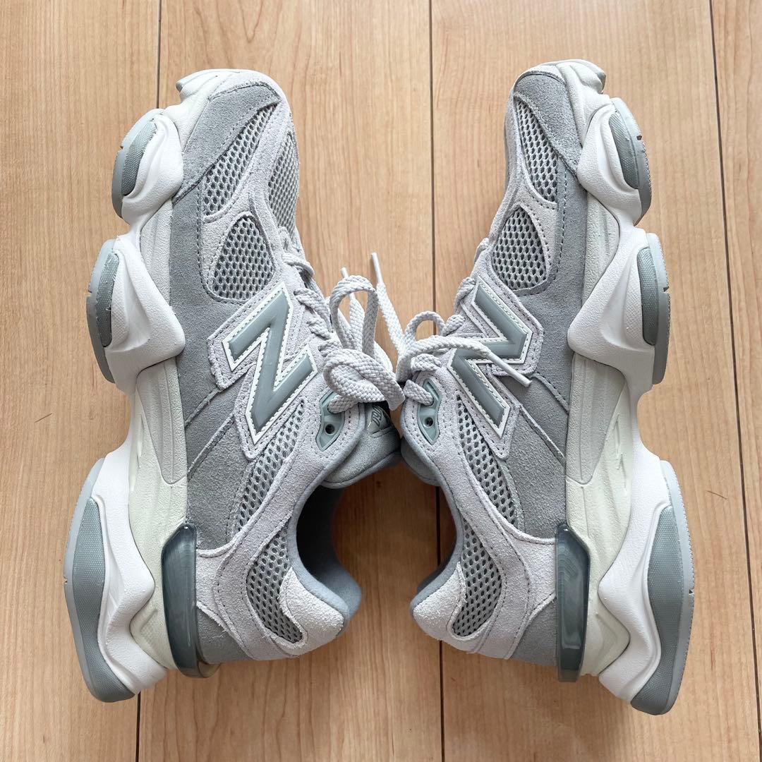 【美品】ニューバランス 9060 (U9060ERD) 24.5 グレー