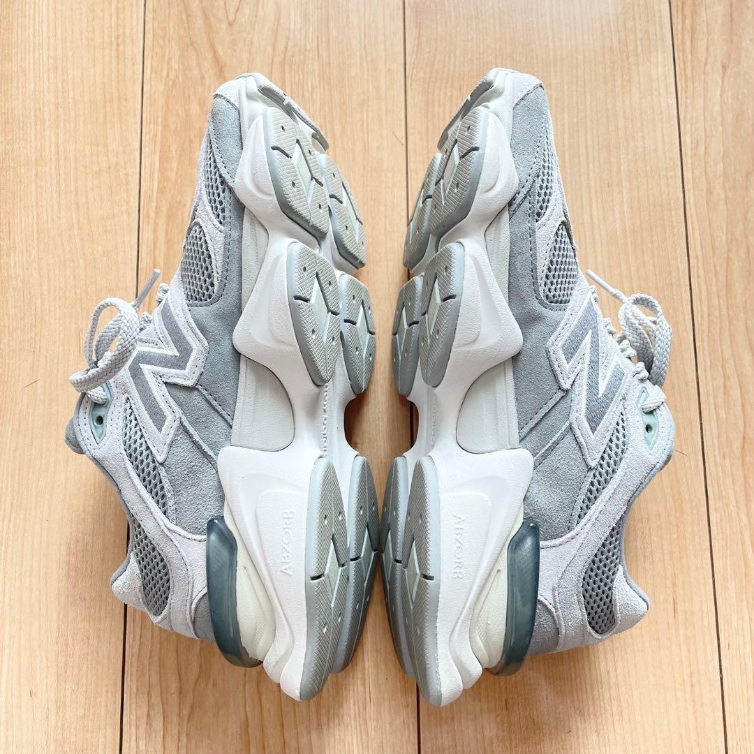【美品】ニューバランス 9060 (U9060ERD) 24.5 グレー
