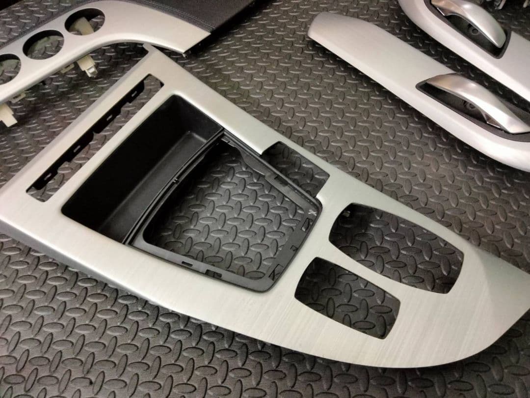 希少  e89 z4 インテリアパネル シルバー 35i 右ハンドル用