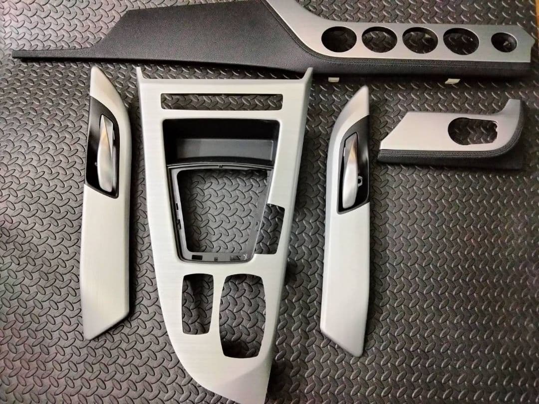 希少  e89 z4 インテリアパネル シルバー 35i 右ハンドル用