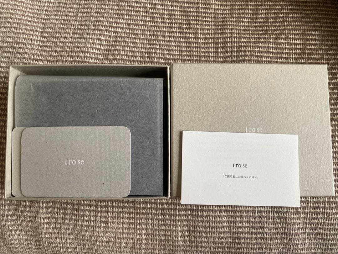 イロセ　 コンパクト財布 黒