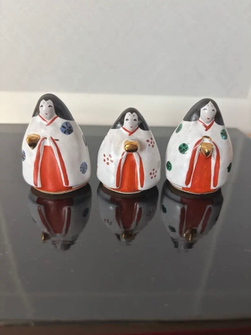 お雛様　お内裏さまと三人官女