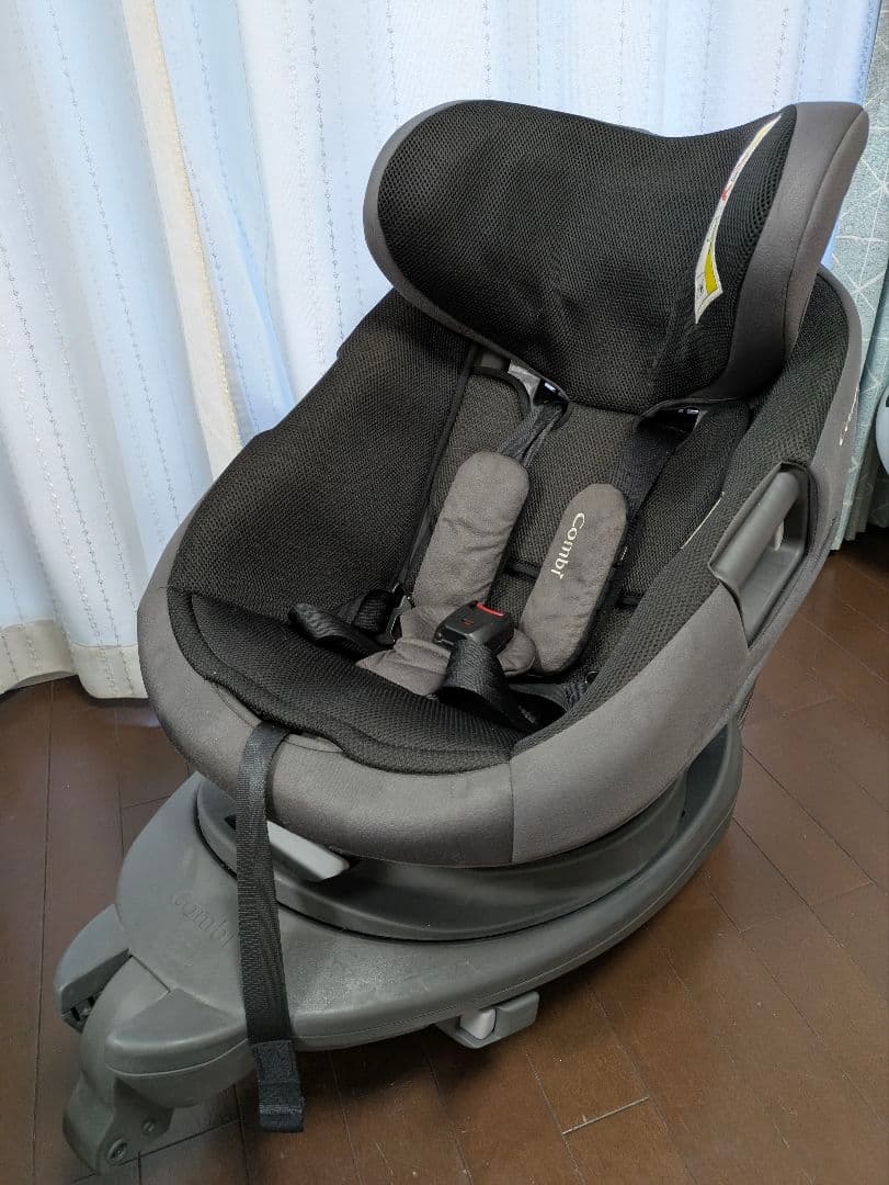 Combi チャイルドシート THE Sシリーズ グレー