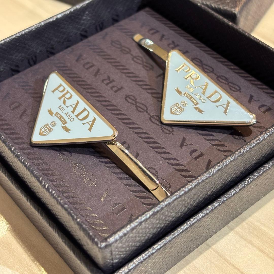 【PRADA ヘアピン】　箱付き