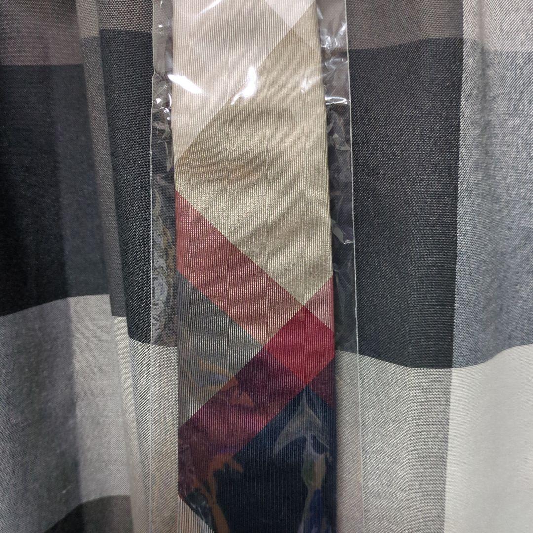新品未使用タグ付ブラックレーベルクレストブリッジ　ビッグベージュチェックネクタイ
