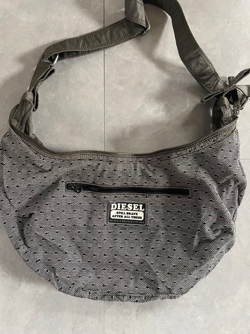 いつ 　★ DIESEL ワンショルダーバッグ