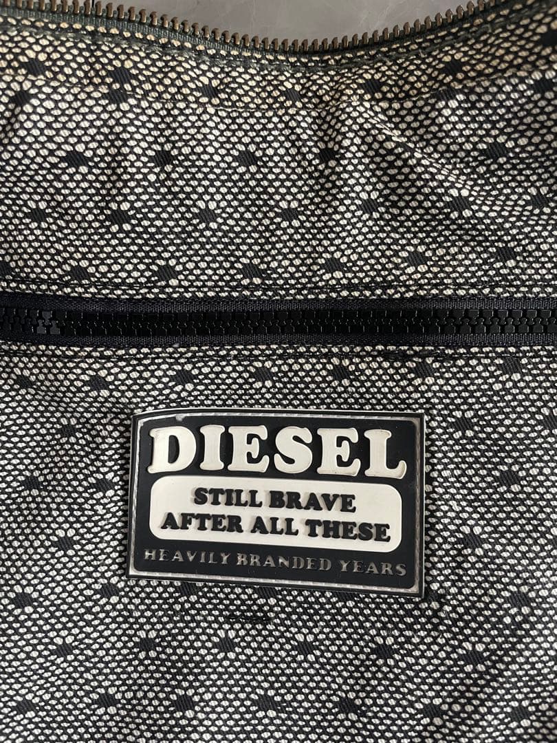 いつ 　★ DIESEL ワンショルダーバッグ