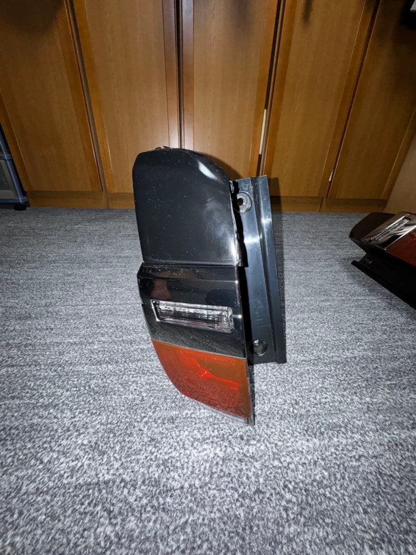 30ヴェルファイア後期 純正シーケンシャルテール