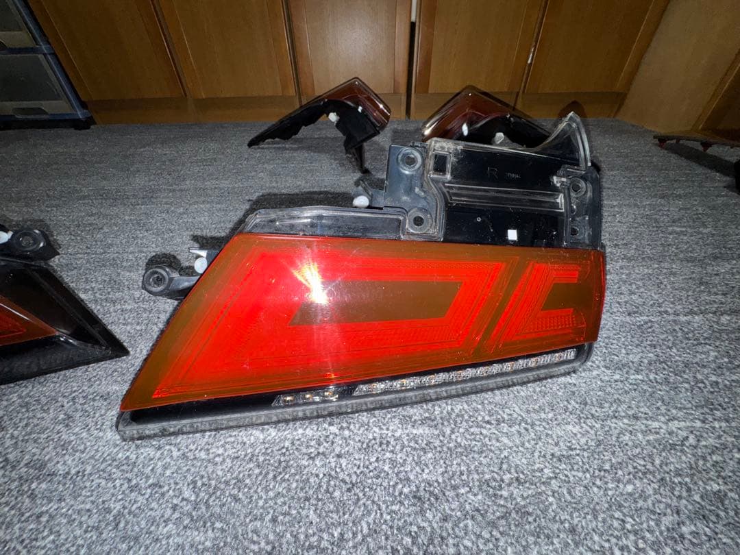 30ヴェルファイア後期 純正シーケンシャルテール