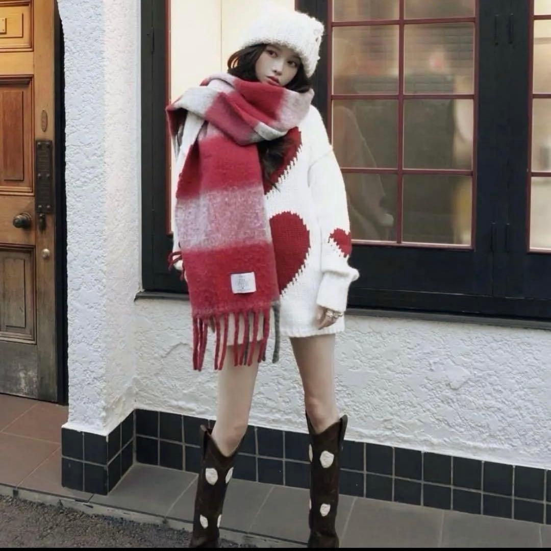 新品未使用 darich マフラー　チャーム付き