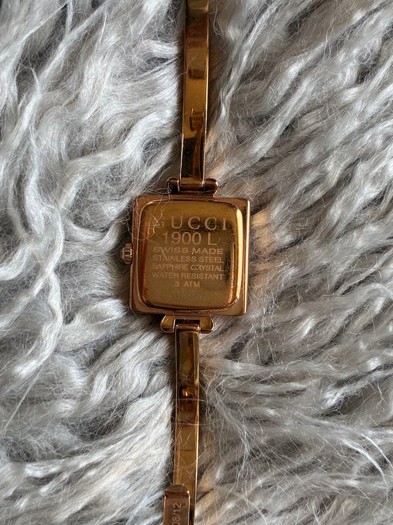 GUCCI ゴールド スクエア 腕時計 / グッチ 1900L バングルウォッチ