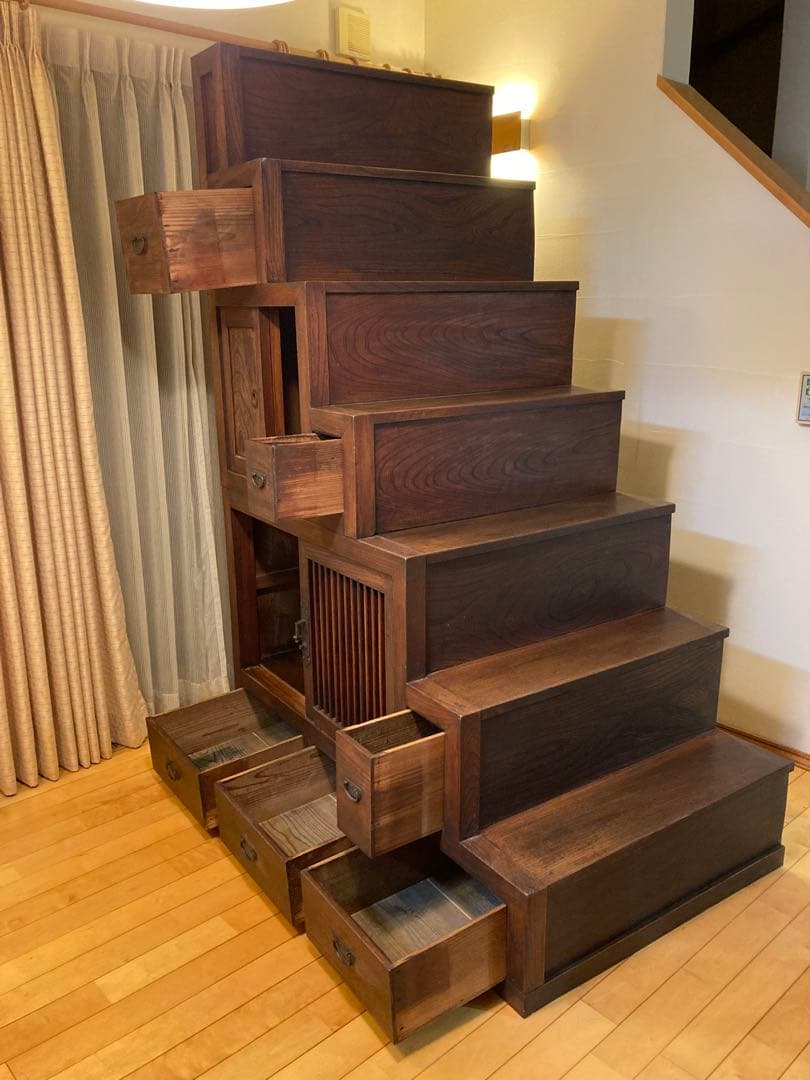 階段箪笥　アンティーク