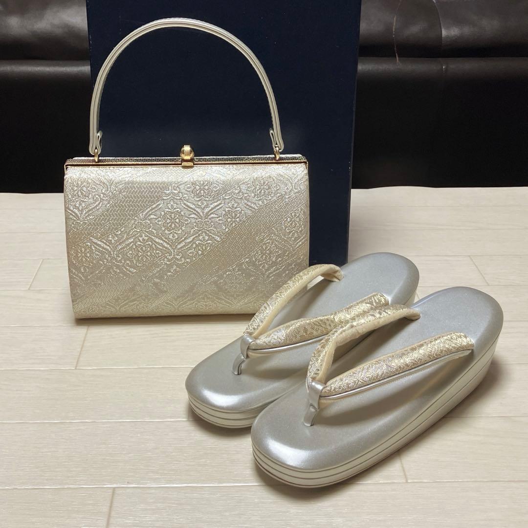 《美品》草履バッグセット　帯地　淡いゴールド