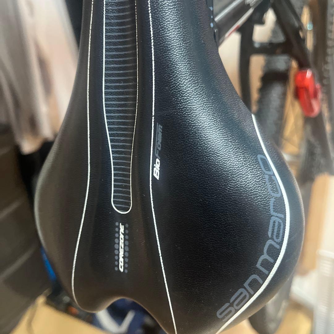 【2/15まで】Bianchi ZURIGOロードバイク　シクロクロス付属品多数