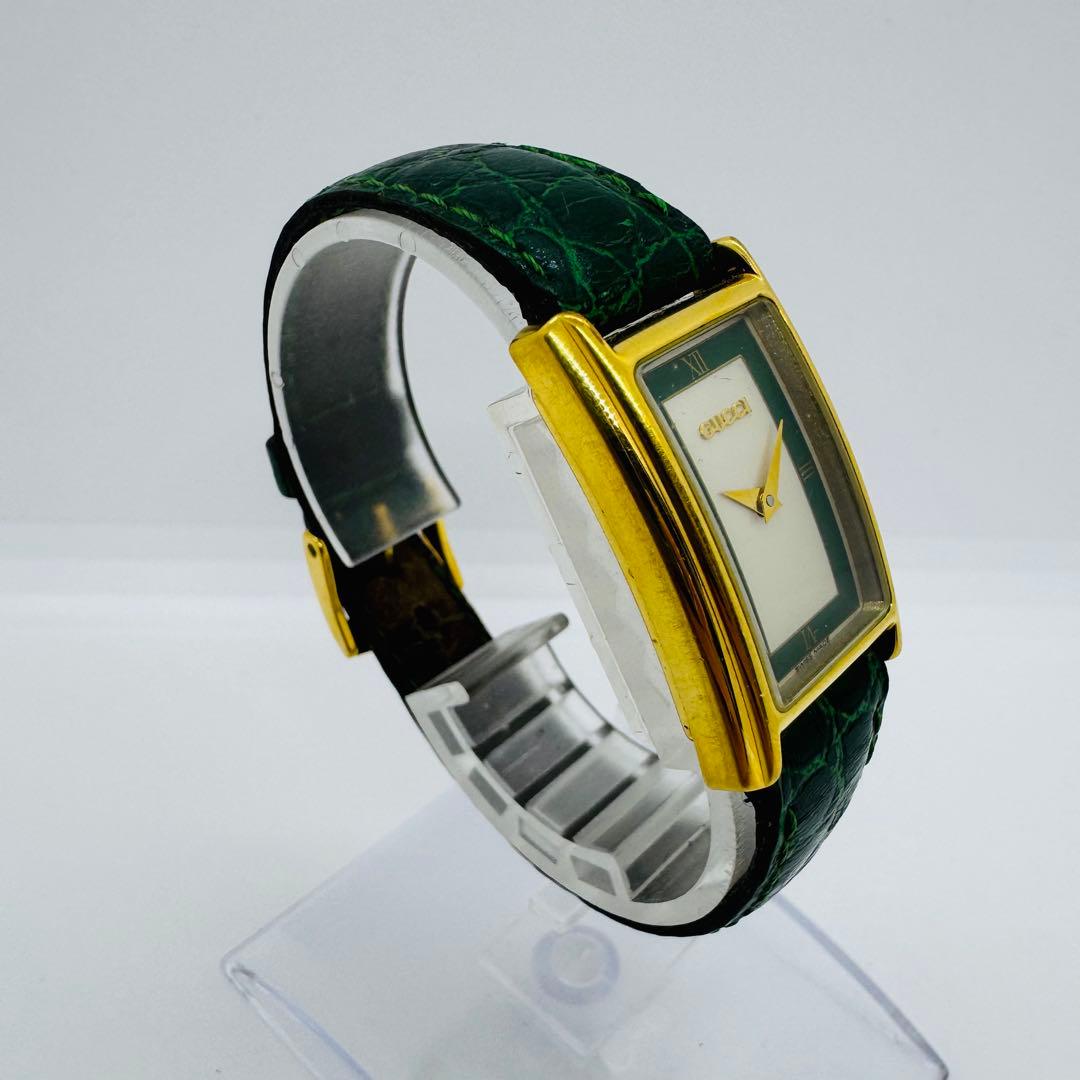 ✨GUCCI✨GG✨2600L✨レザーベルト✨緑/白文字盤✨クオーツ✨腕時計✨