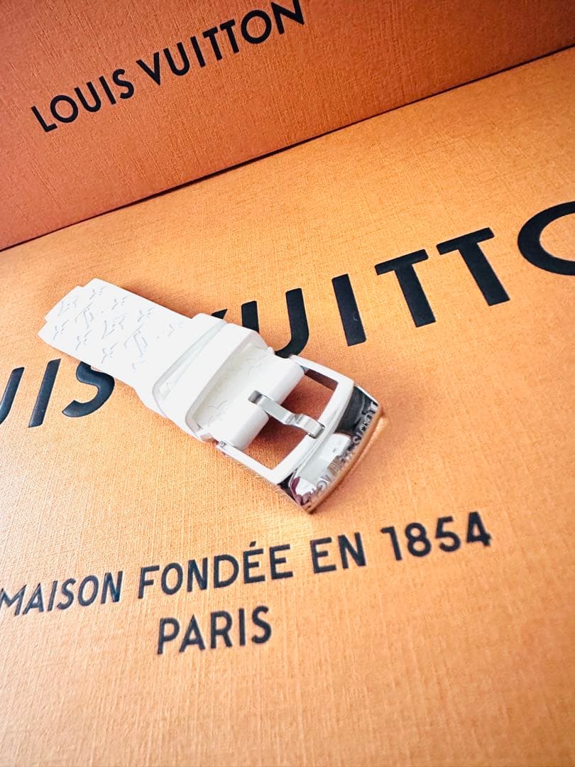 [新品未使用] LV ルイヴィトン タンブール モノグラム ラバーベルト (L)
