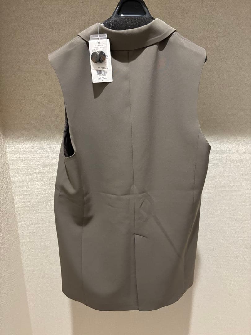 【新品タグ付】　【入卒式／セレモニー】Ｗクロスダブルジレ　LEPSIM