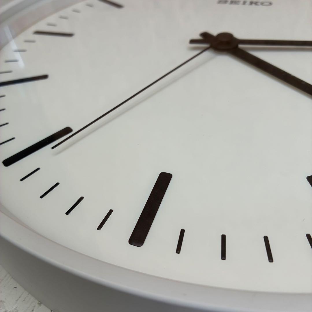 0636 SEIKO KX308W 電波時計　アルミボディ