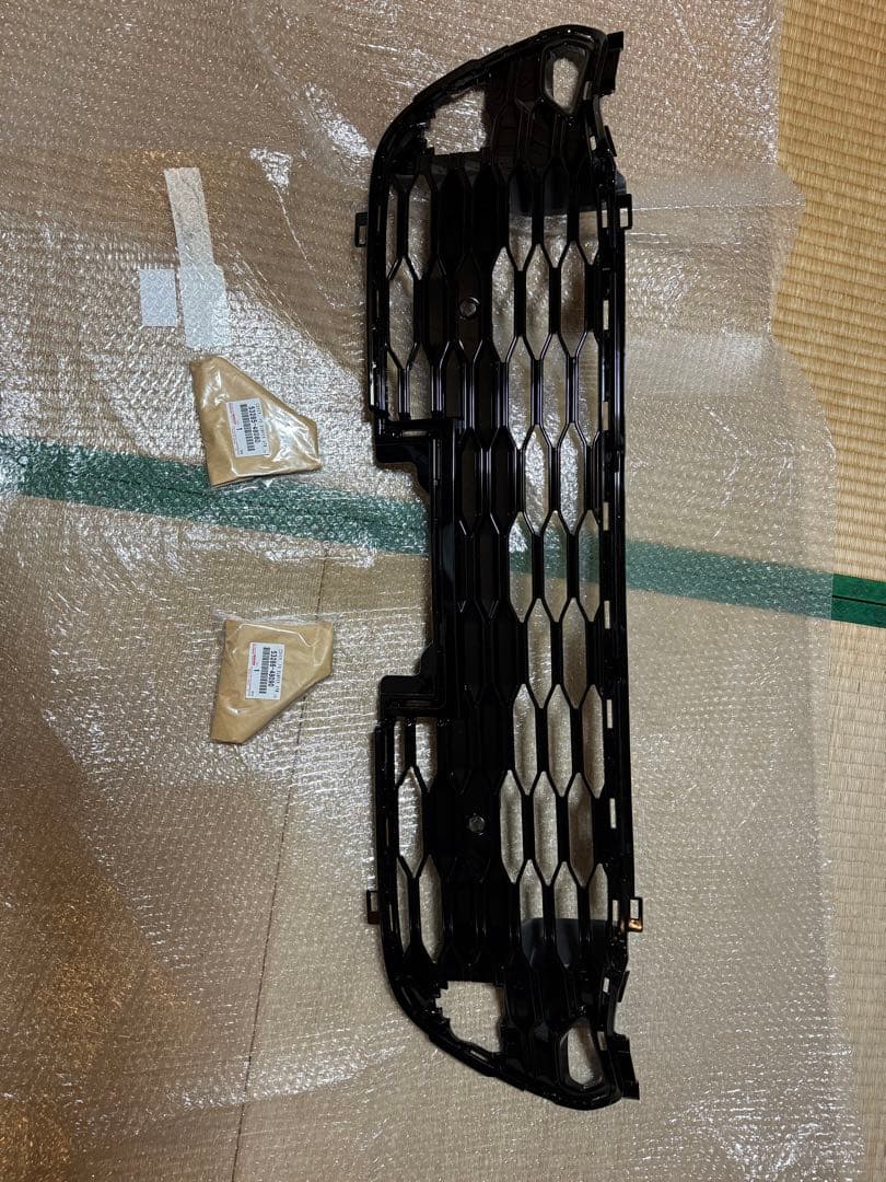 ハリアー　純正ロアグリル