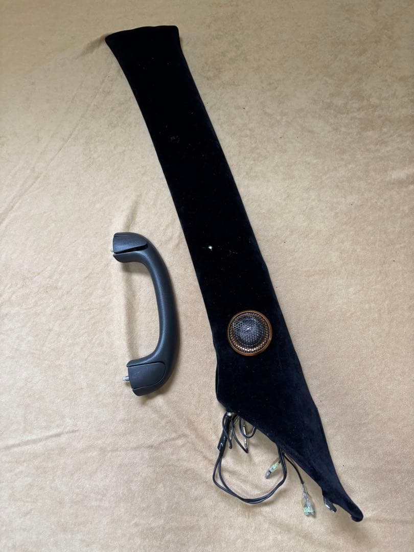 本日限定値下げ ハイエース　200系　ツィーター埋め込みAピラー　張り替え