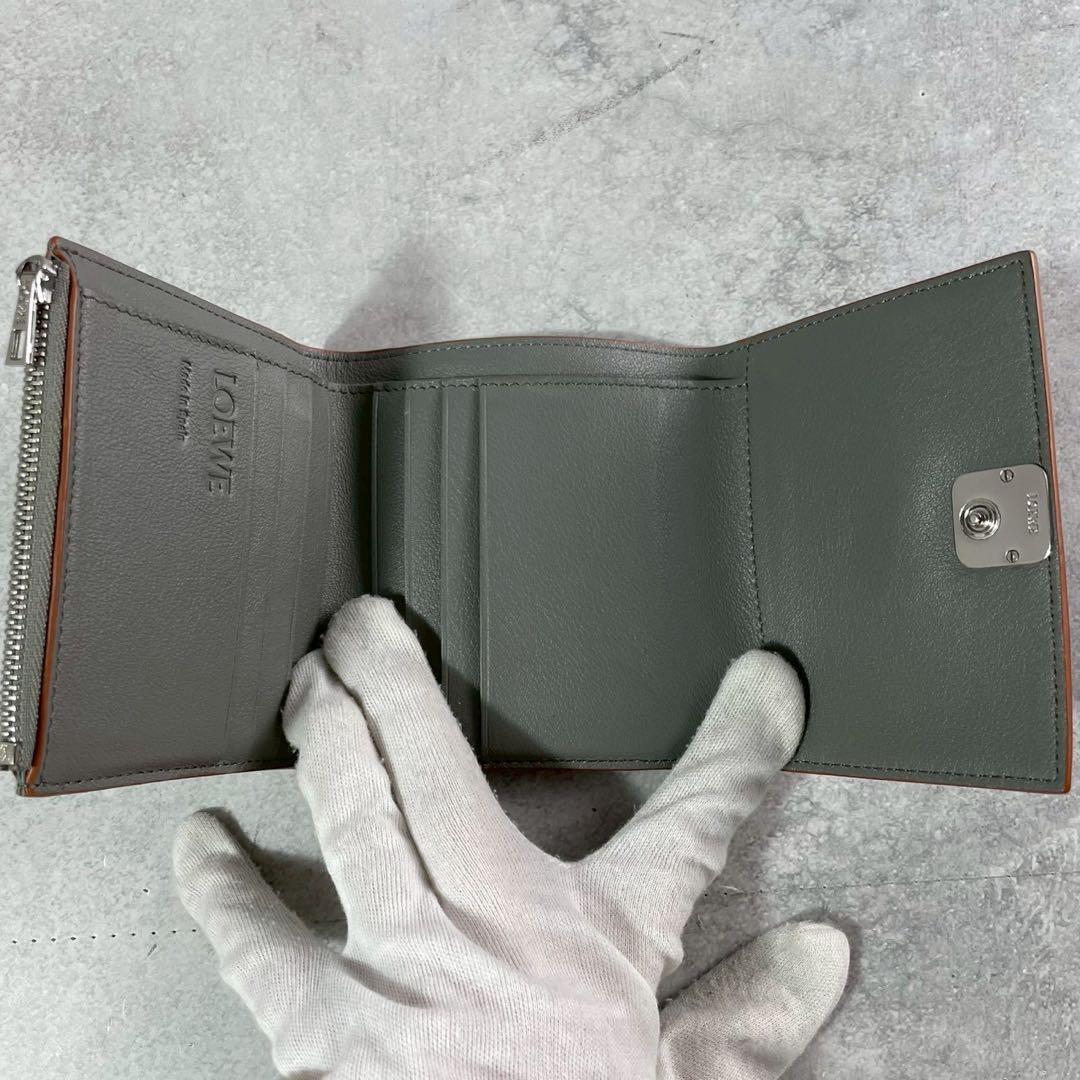【大人気】 ロエベ トライフォールド アナグラム タン 三つ折り財布 グレー