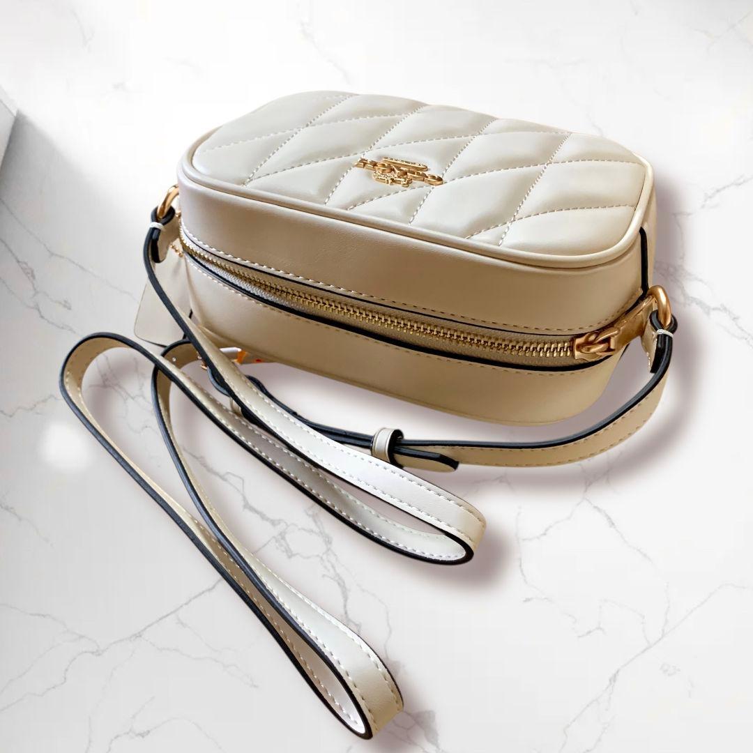 極美品 コーチ キルティング ショルダーバッグ 斜めがけ