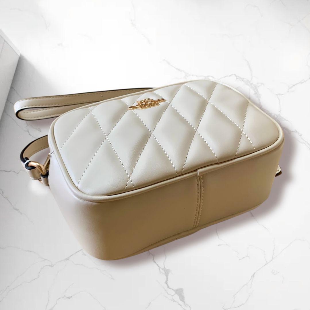 極美品 コーチ キルティング ショルダーバッグ 斜めがけ